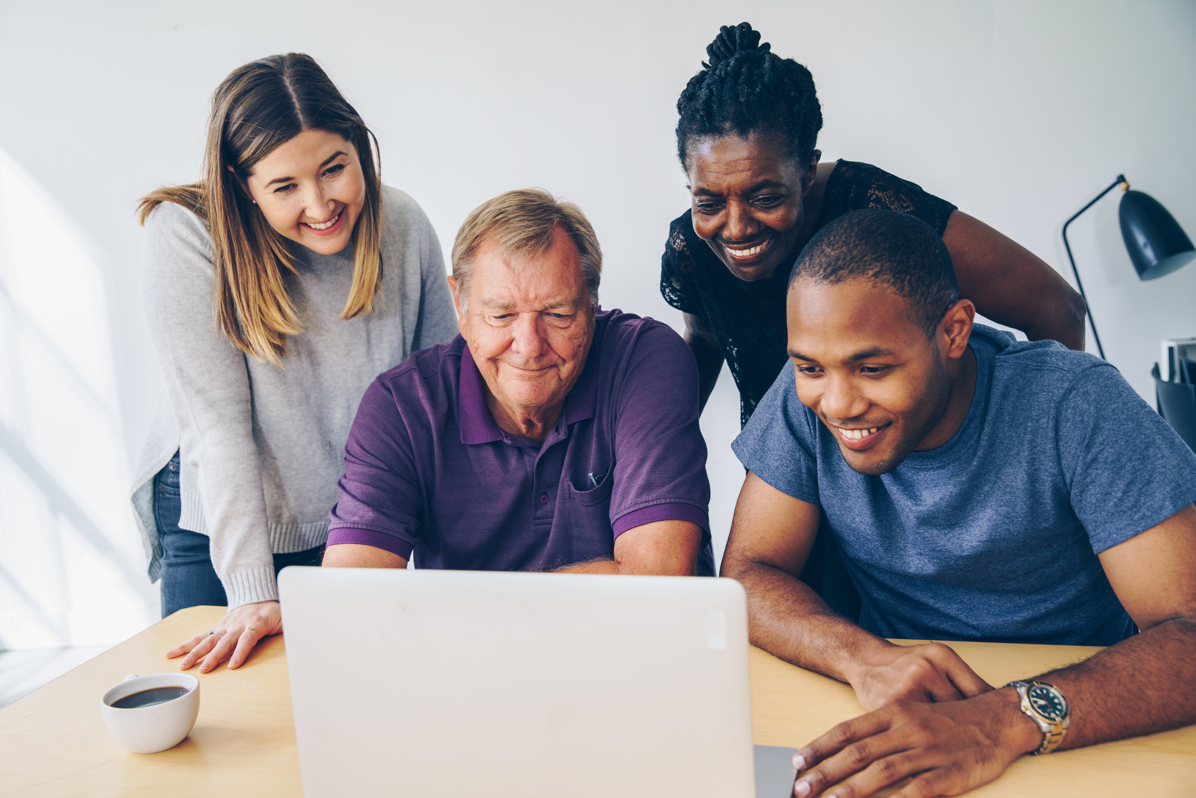 files/family-using-computer.jpg